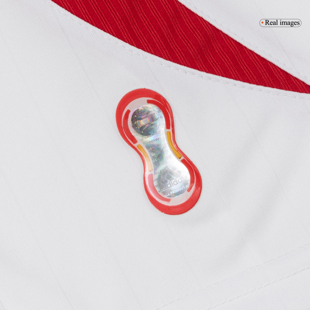Retro 2006 Spain Away Soccer Jersey - Image 10