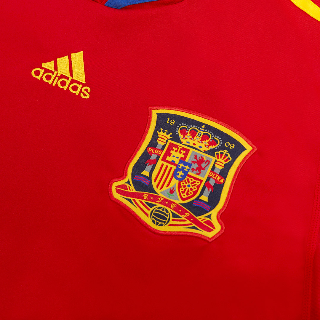 Retro A. INIESTA #6 2010 Spain Home Soccer Jersey - Image 3