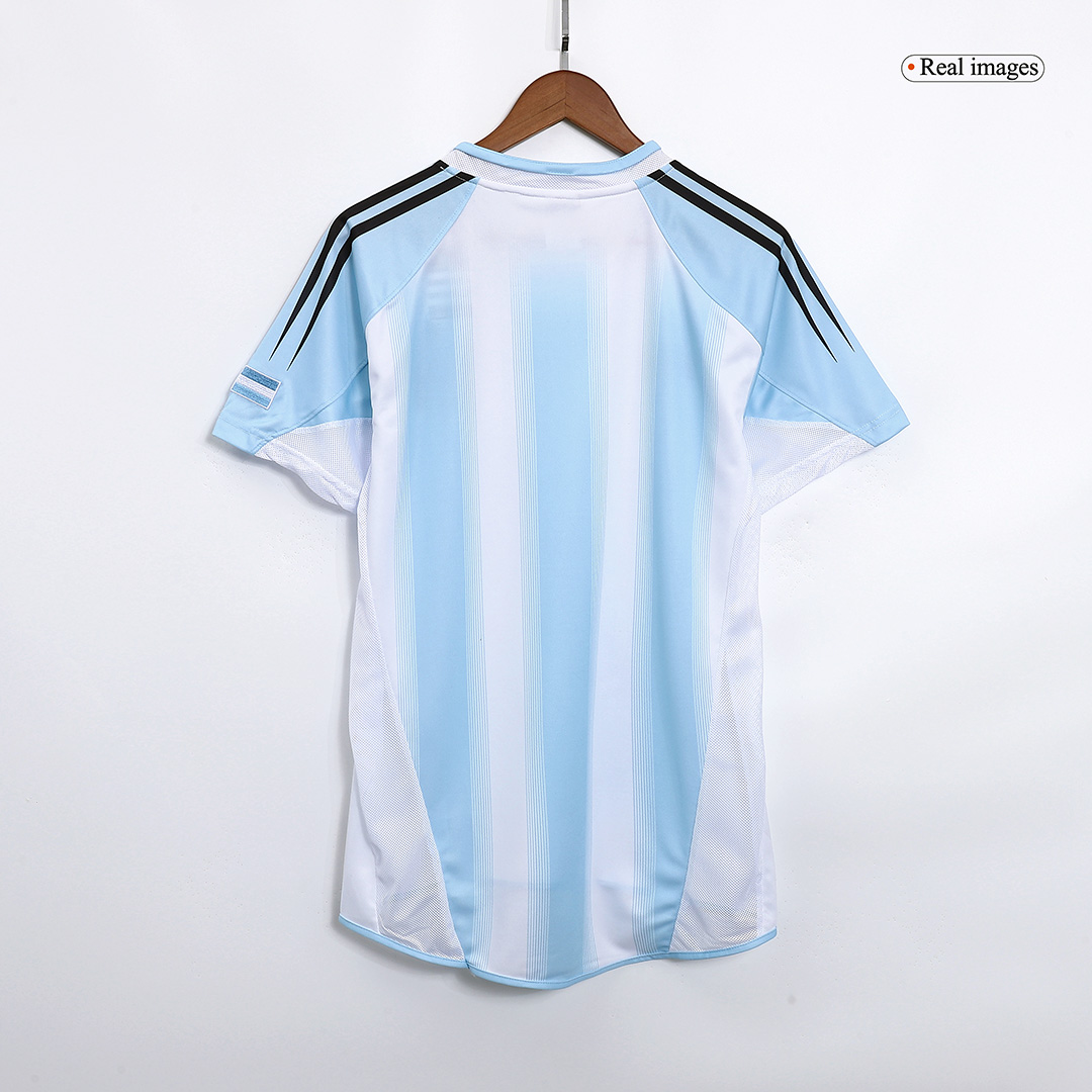 Retro 2004/05 Argentina Home Soccer Jersey - Image 2