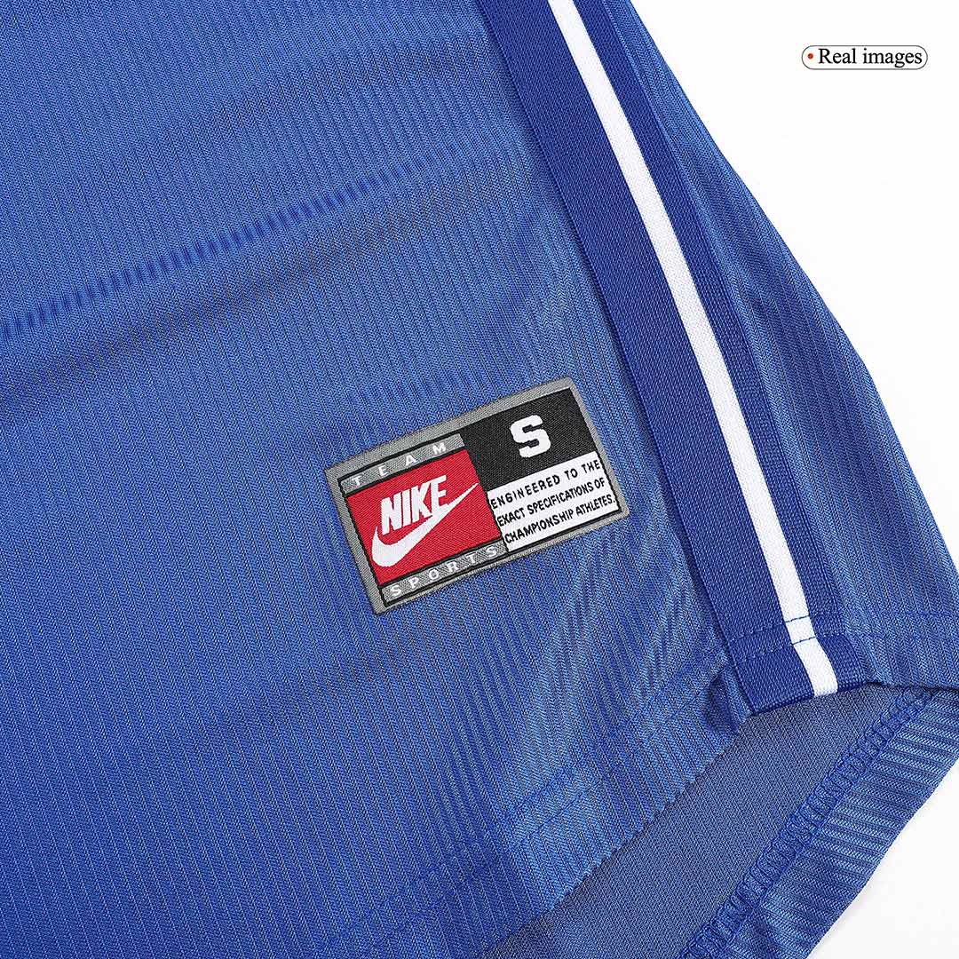 Retro BAGGIO R. #18 1998 Italy Home Soccer Jersey - Image 3