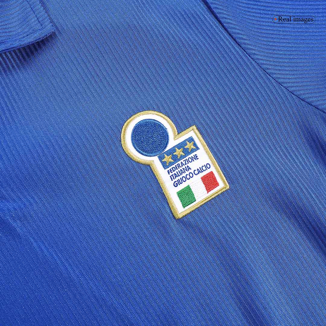 Retro BAGGIO R. #18 1998 Italy Home Soccer Jersey - Image 7