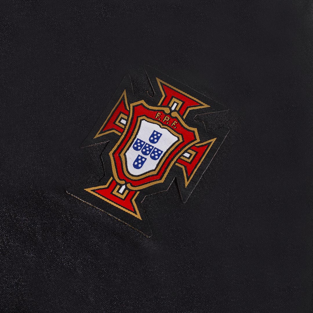 Retro 2006 Portugal Away Soccer Jersey - Image 4