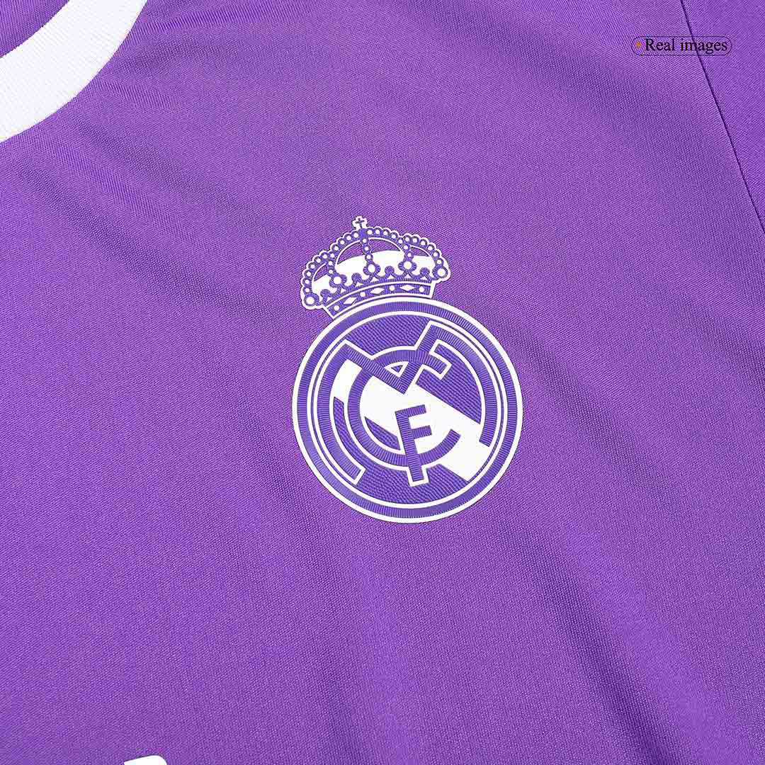 Retro 2016/17 Real Madrid Away Long Sleeve Soccer Jersey - Image 4