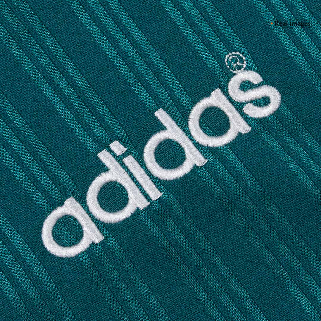 Retro 1995/96 Liverpool Away Soccer Jersey - Image 5