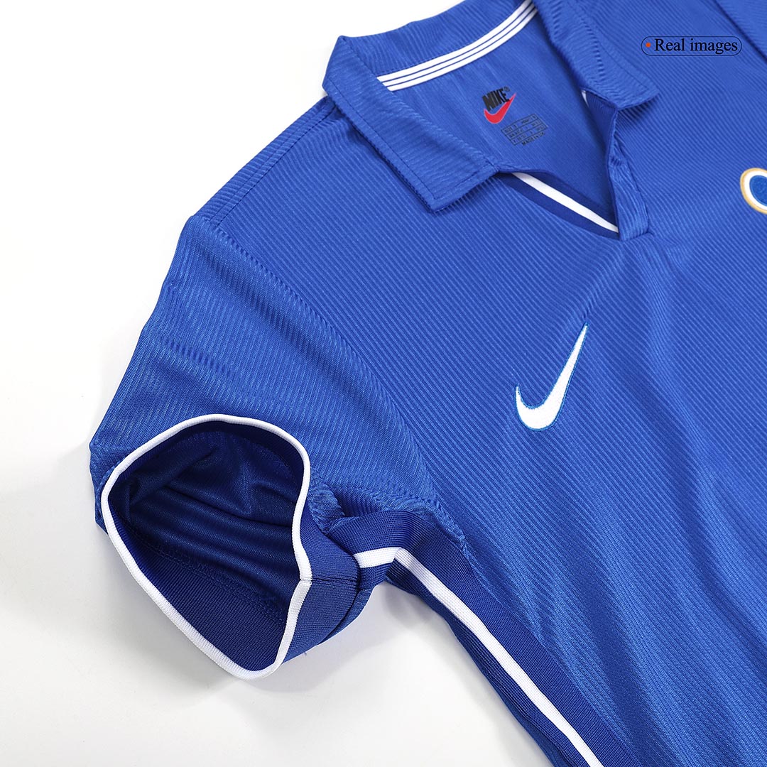 Retro BAGGIO R. #18 1998 Italy Home Soccer Jersey - Image 6