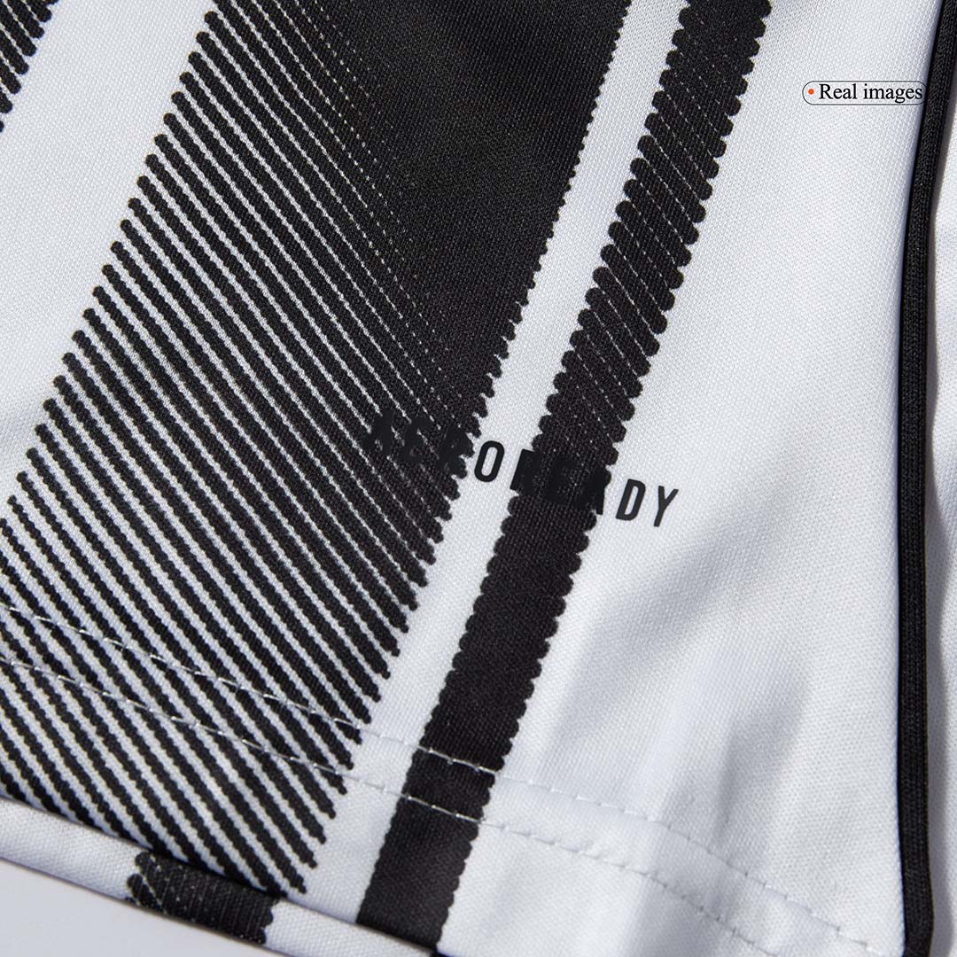 Kid's Juventus Home Soccer Jersey Kit(Jersey+Shorts+Socks) 2025/26 - Image 11